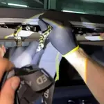 Несколько дней разбирал свой автомобиль из-за спрятавшейся внутри редкой змеи.webp